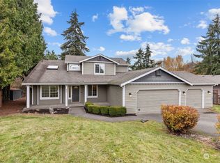 805 Pierce Ln NE, Tacoma, WA