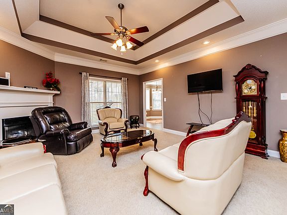 4th image of 100 Crystal Ridge Cir