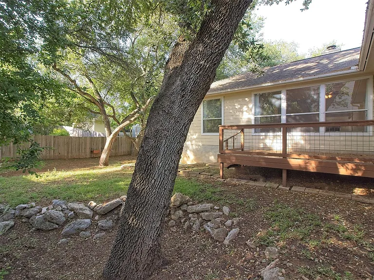 610 Palo Alto Ln — Photo 33