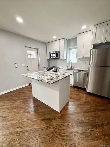 19 Lee Ave Photo 1