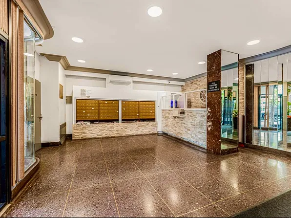 3131 Grand Concourse image 26 of 33