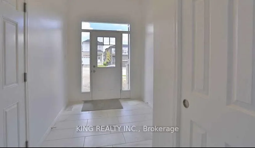 4 bed, $3,600 — Photo 2