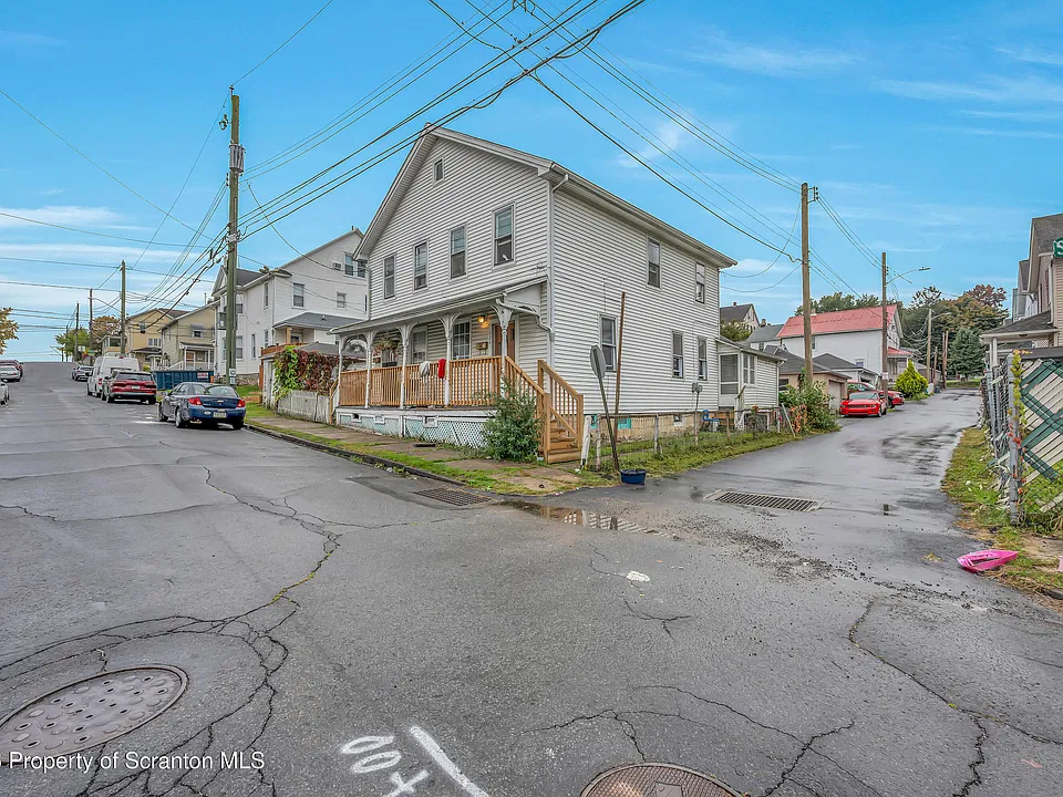 626 Swallow St