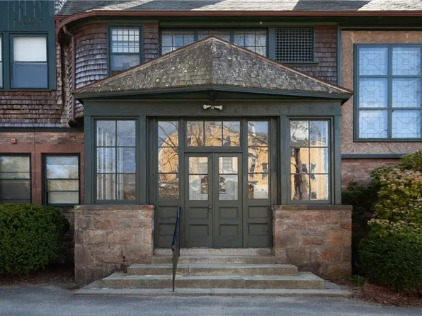 7 Red Cross Ave, Newport, RI 02840