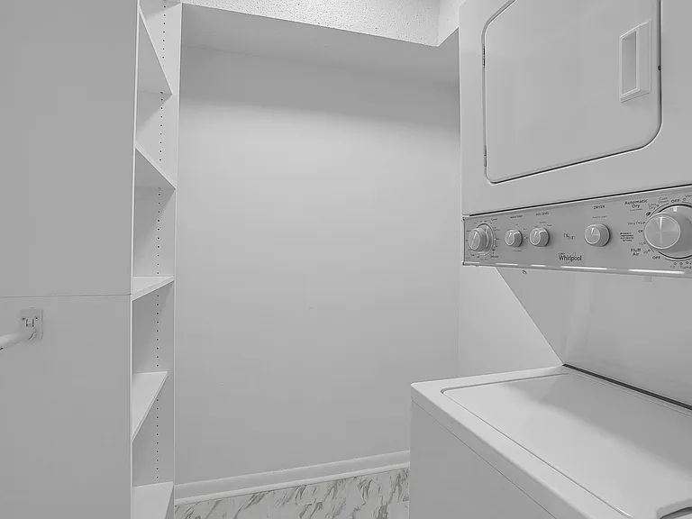 Closet/Laundry Closet/Laundry