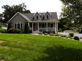 8 Daisy Ln, Ludlow, MA 01056