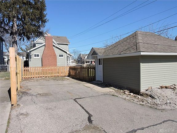 5th image of 246 E Pease Ave