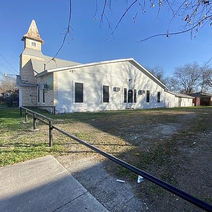 3rd image of 1516 Burnet St