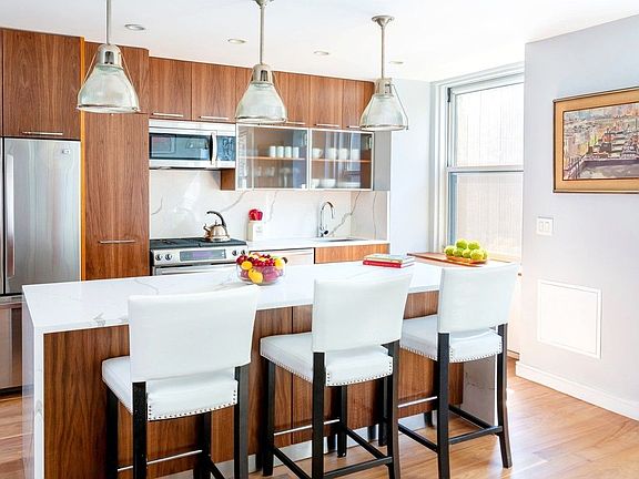 3rd image of 263 W End Ave APT 9G