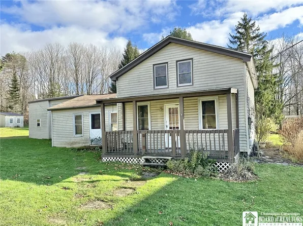 4495 E Railroad Ave, Cassadaga, NY 14718