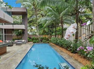 2803 Crystal Ct, Miami, FL 33133