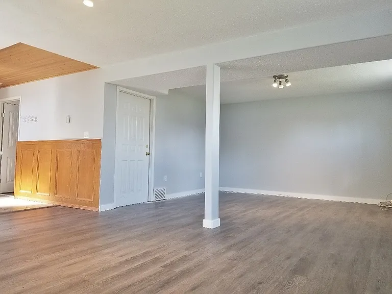 6017 52nd Ave #B — Photo 8