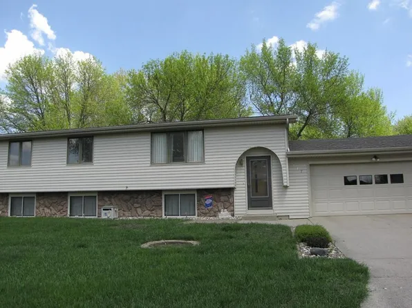 317 Southmoor Dr, Spencer, IA 51301