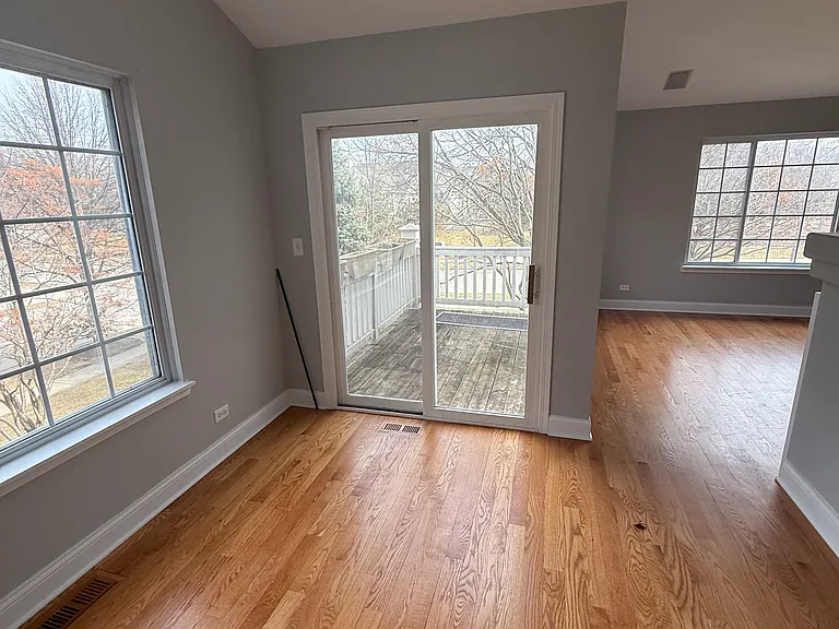 645 Cary Woods Cir — Photo 15
