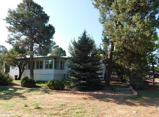 3595 Evergreen Dr, Overgaard, AZ 85933
