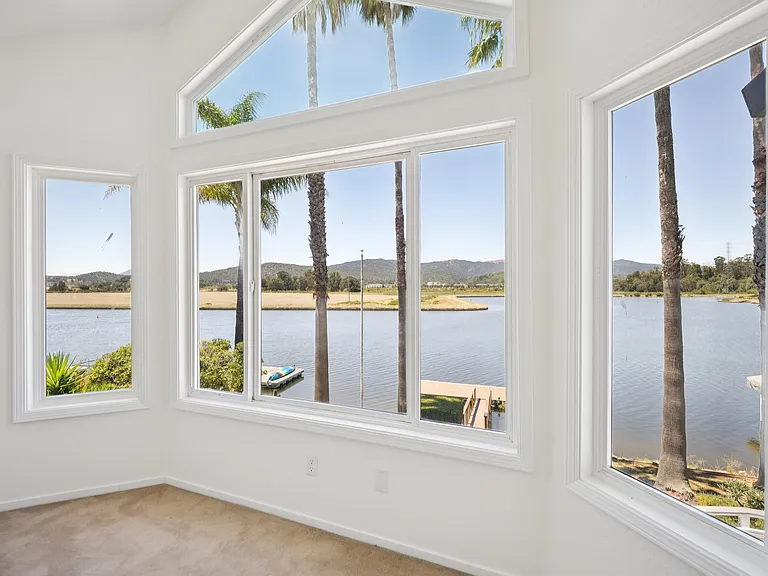 Breakfast nook
