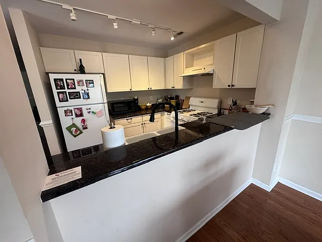 7494 Thomas Dr — Photo 6