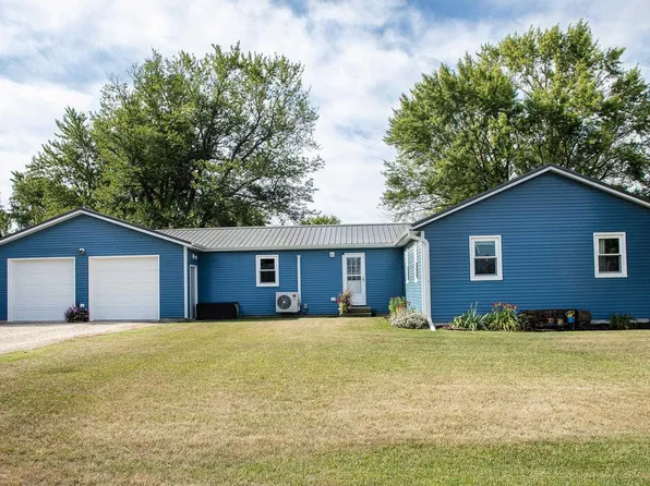 1402 142nd St, Waverly, IA 50677