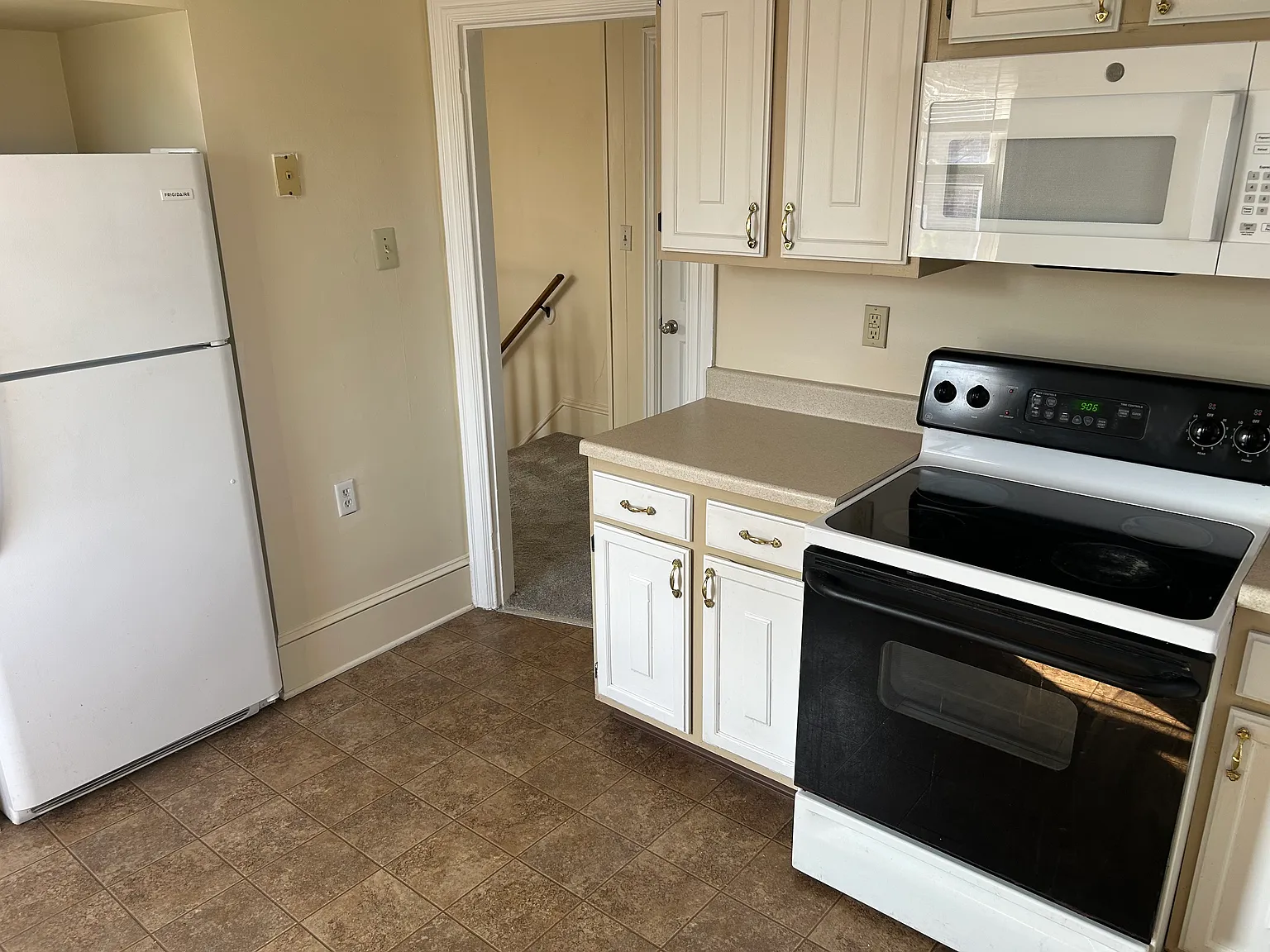 3 bed, 1878 sqft, $1,800 — Photo 3