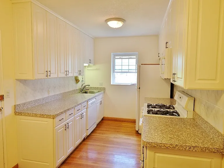 157 Lake Shore Rd #2 — Photo 19