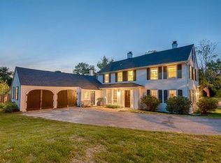 19 Oak Hill Rd, Southborough, MA 01772