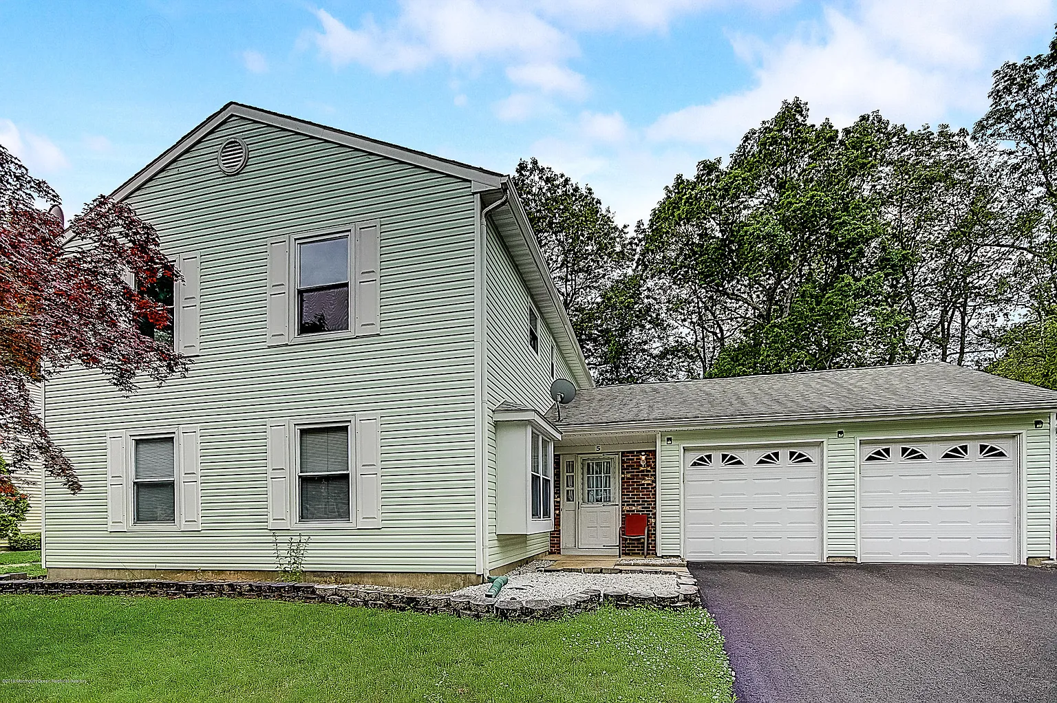 5 Hazelwood Ct photo 1