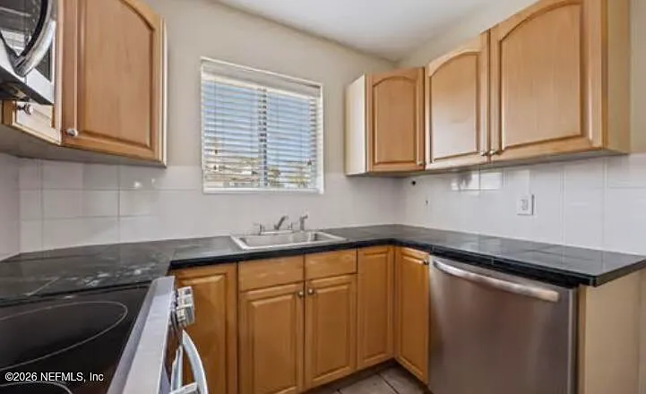 2159 Riverside Ave #7 — Photo 15