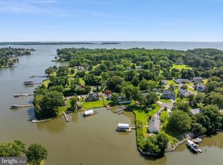 1207 Bay View Ct, Edgewater, MD 21037