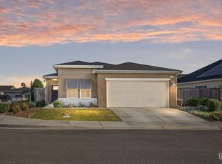 9627 Silver Falls Ln, Shafter, CA