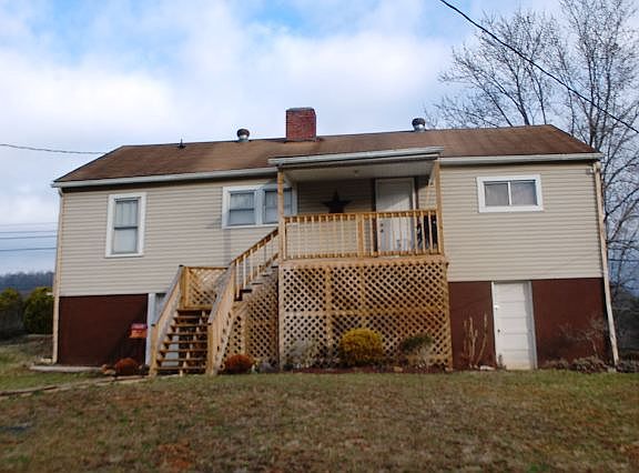 2nd image of 160 Stacy Dr