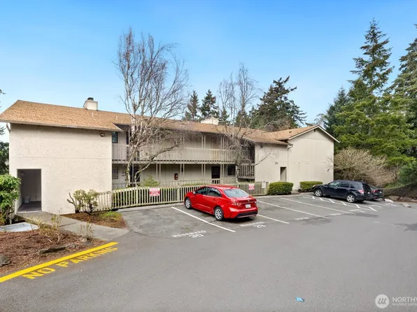 1215 SW 132nd Lane #311, Burien, WA 98146