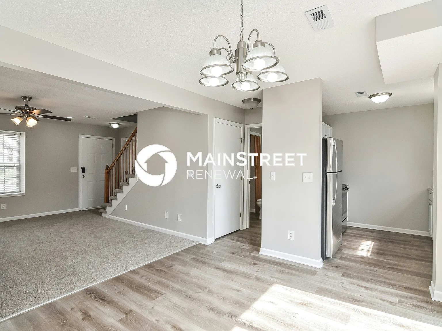 1208 Deena St — Photo 4