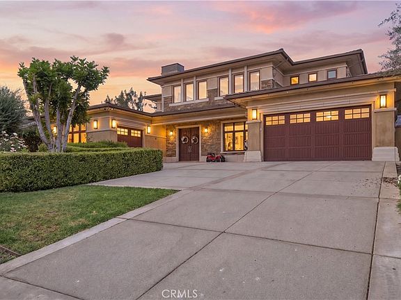 5th image of 475 Cambridge Dr