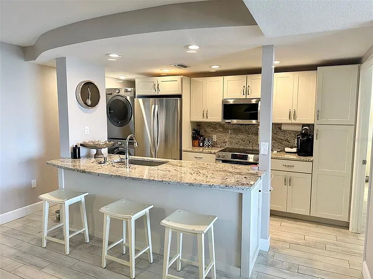 440 S Gulfview Blvd #1102 — Photo 7
