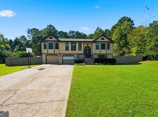 1490 Chalet Cir, Lawrenceville, GA 30043