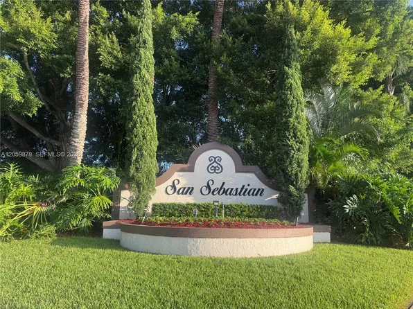 1543 Barcelona Way #5-30, Fort Lauderdale, FL 33327