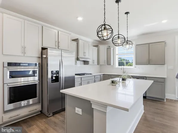 721 Starry Night Dr, Westminster, MD 21157