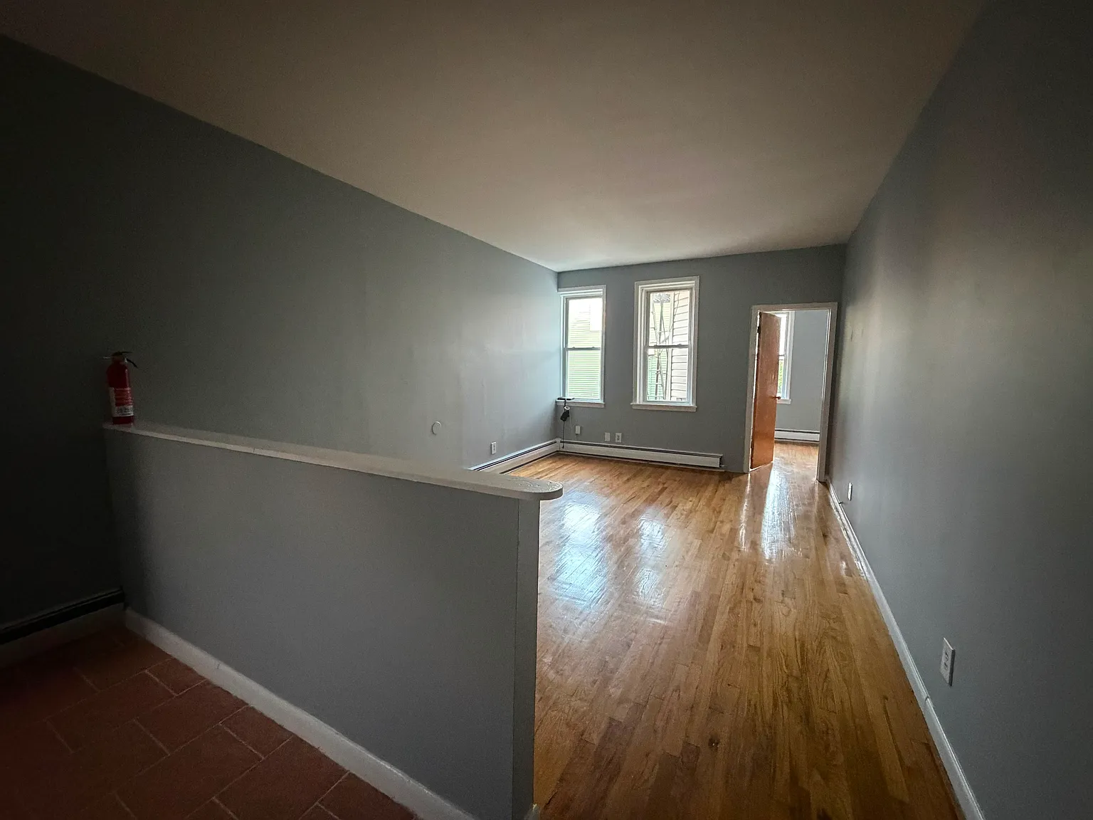 1048 Broadway — Photo 4