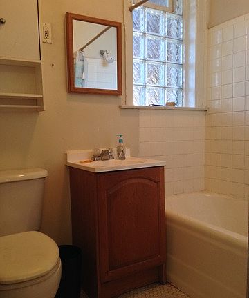 5th image of 621 E 89th Pl APT 3S