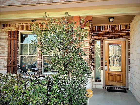 3rd image of 3611 Blanco Dr