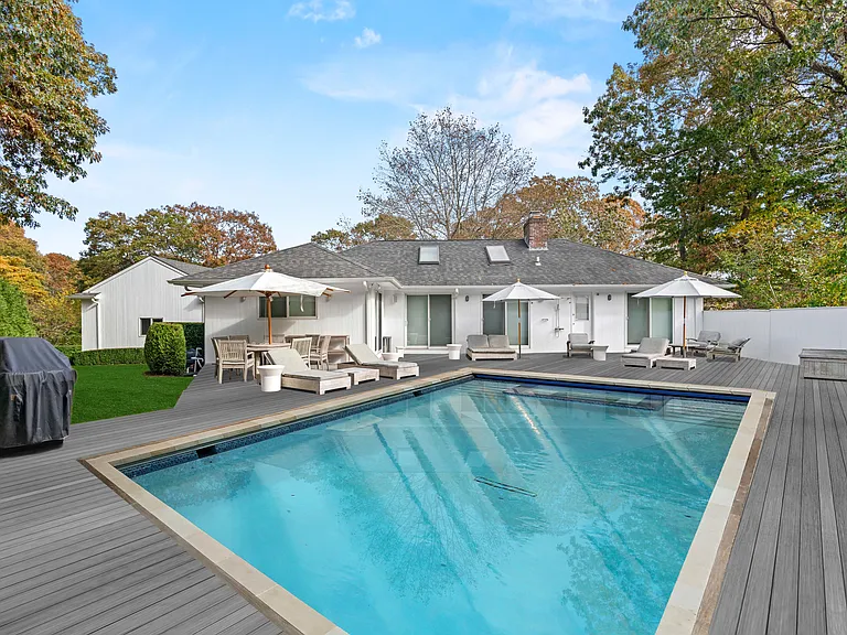 150 Sea Farm Ln — Photo 1