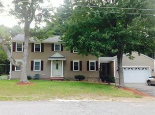 4 Sharon St, Tewksbury, MA 01876