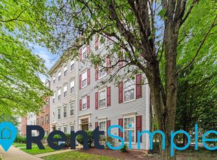 8099 Gatehouse Rd, Falls Church, VA 22042