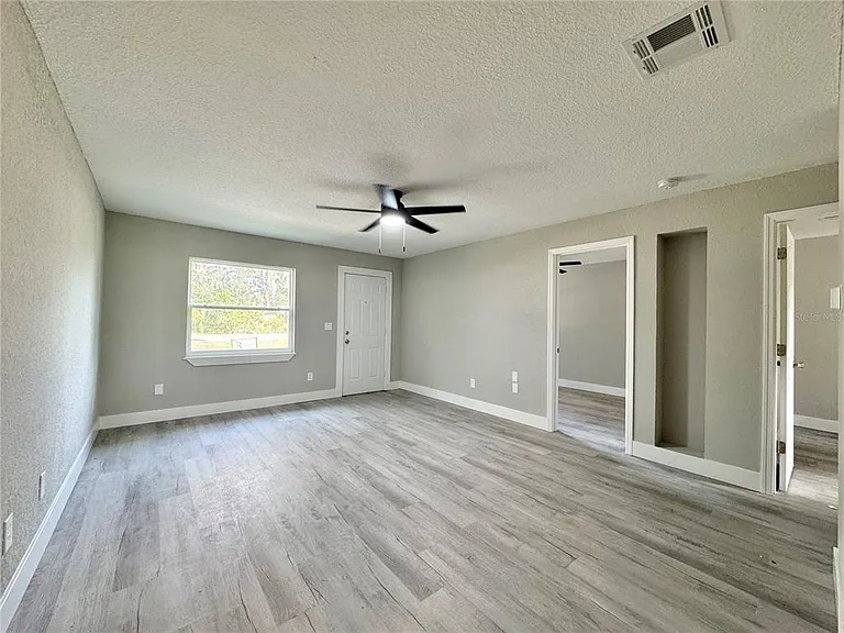 2346 Section Dr — Photo 5