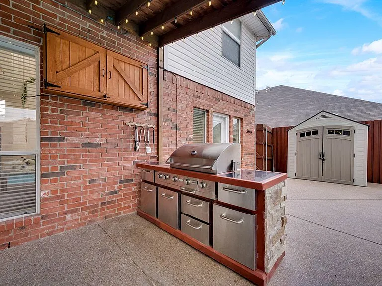 3933 Wisteria Ln — Photo 12