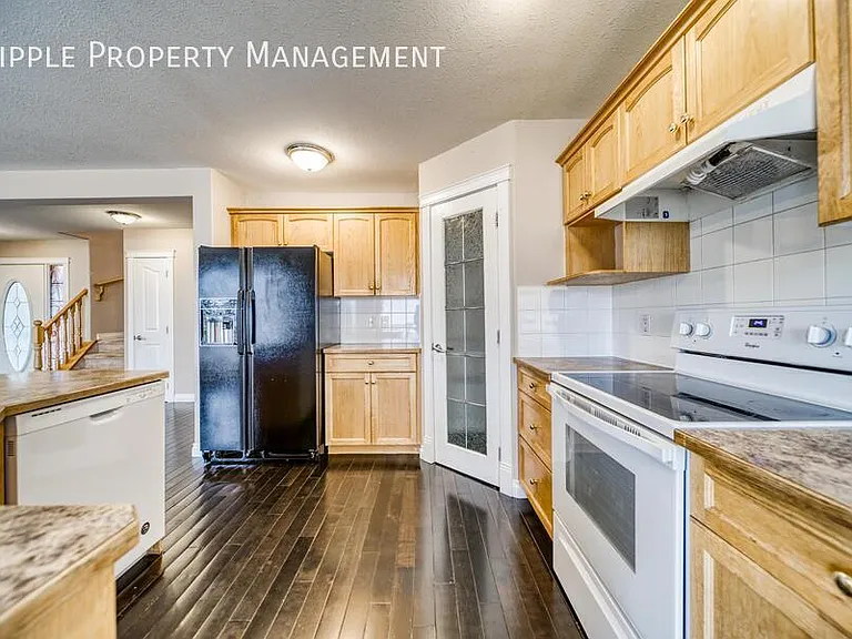 413 Bayside Pl SW — Photo 4