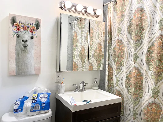 Rented by Compass | media 10