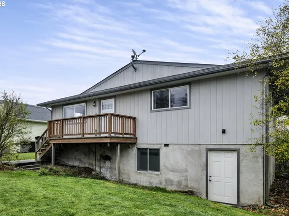 234 N 6th St, Saint Helens, OR 97051