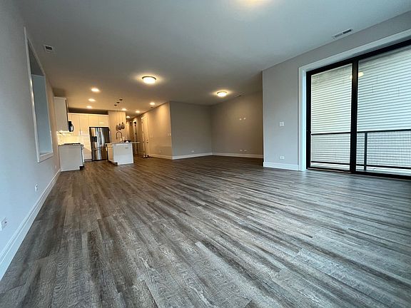 3rd image of 2246 N Western Ave #2