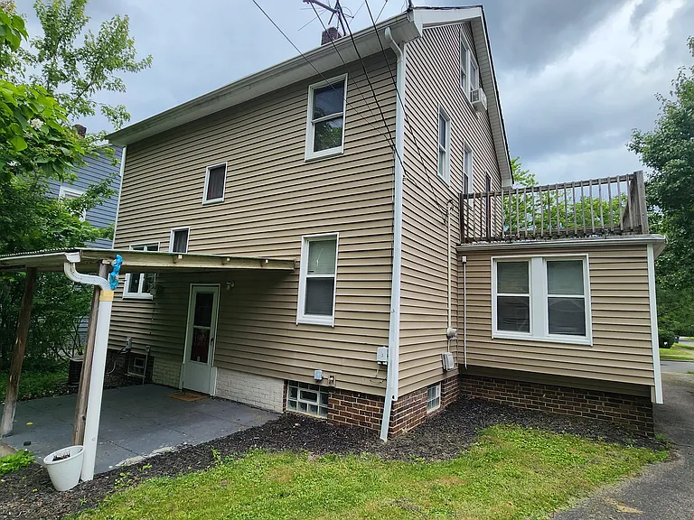3370 Berkeley Rd — Photo 2